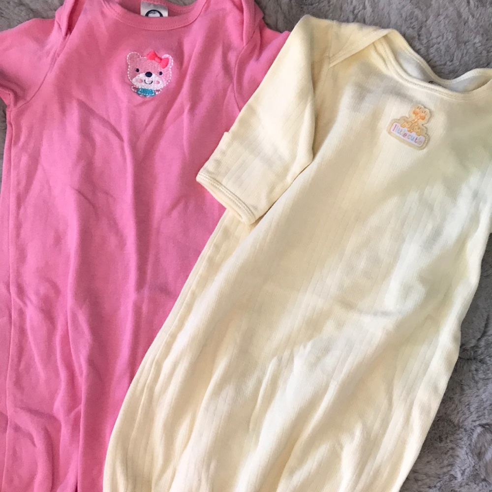 🌻 5 for $15 🌻 Baby Gowns